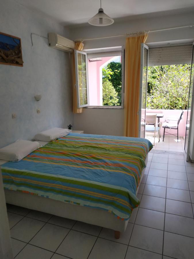 Livadi Apartments Plakiás Eksteriør bilde